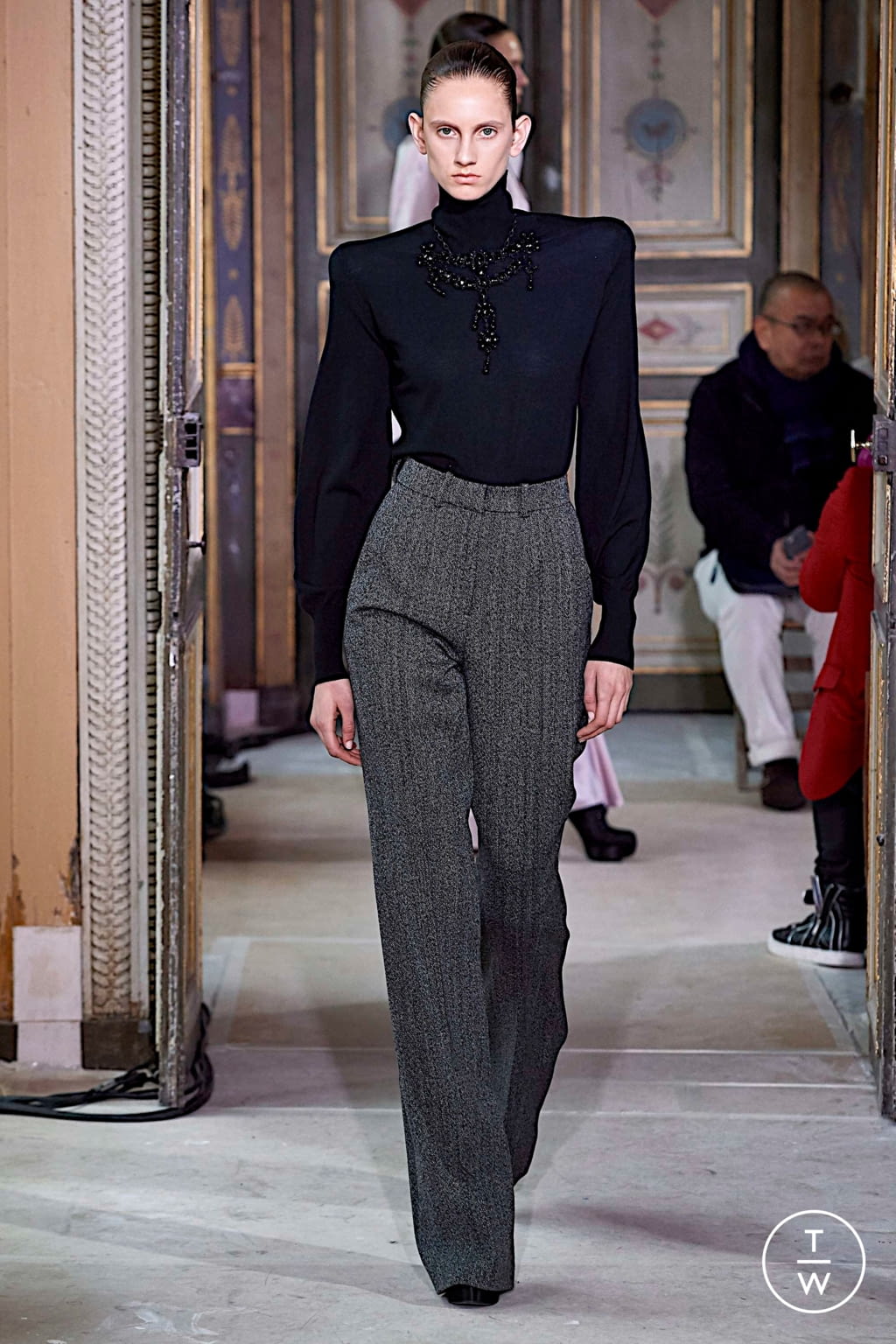 Fashion Week Paris Fall/Winter 2019 look 29 de la collection Olivier Theyskens womenswear