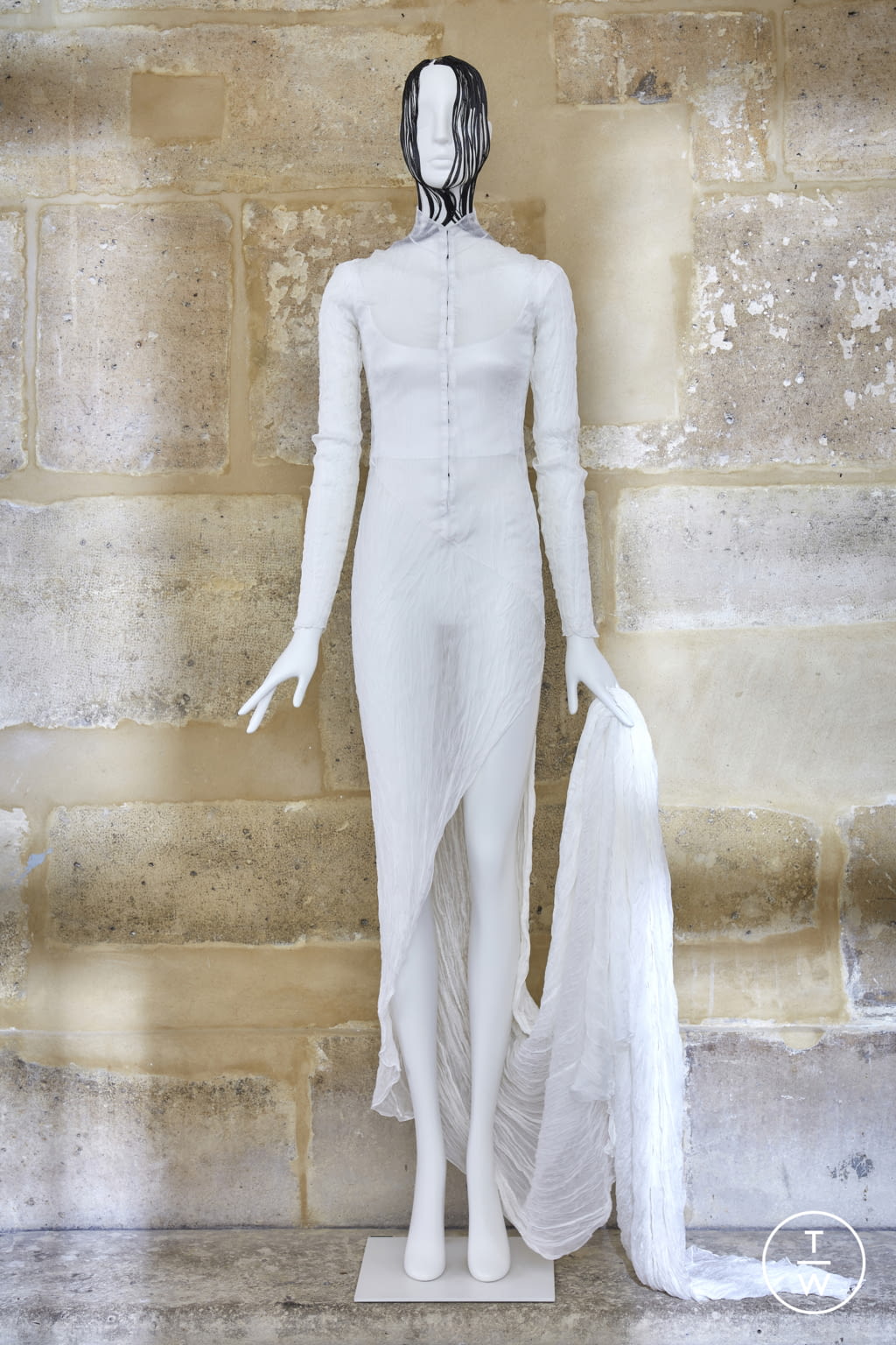 Fashion Week Paris Spring/Summer 2022 look 4 de la collection Olivier Theyskens womenswear