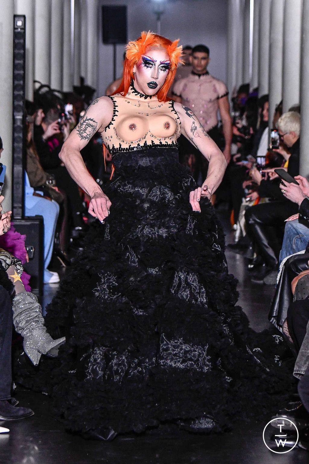 Fashion Week Paris Spring/Summer 2024 look 1 from the On Aura Tout Vu collection couture