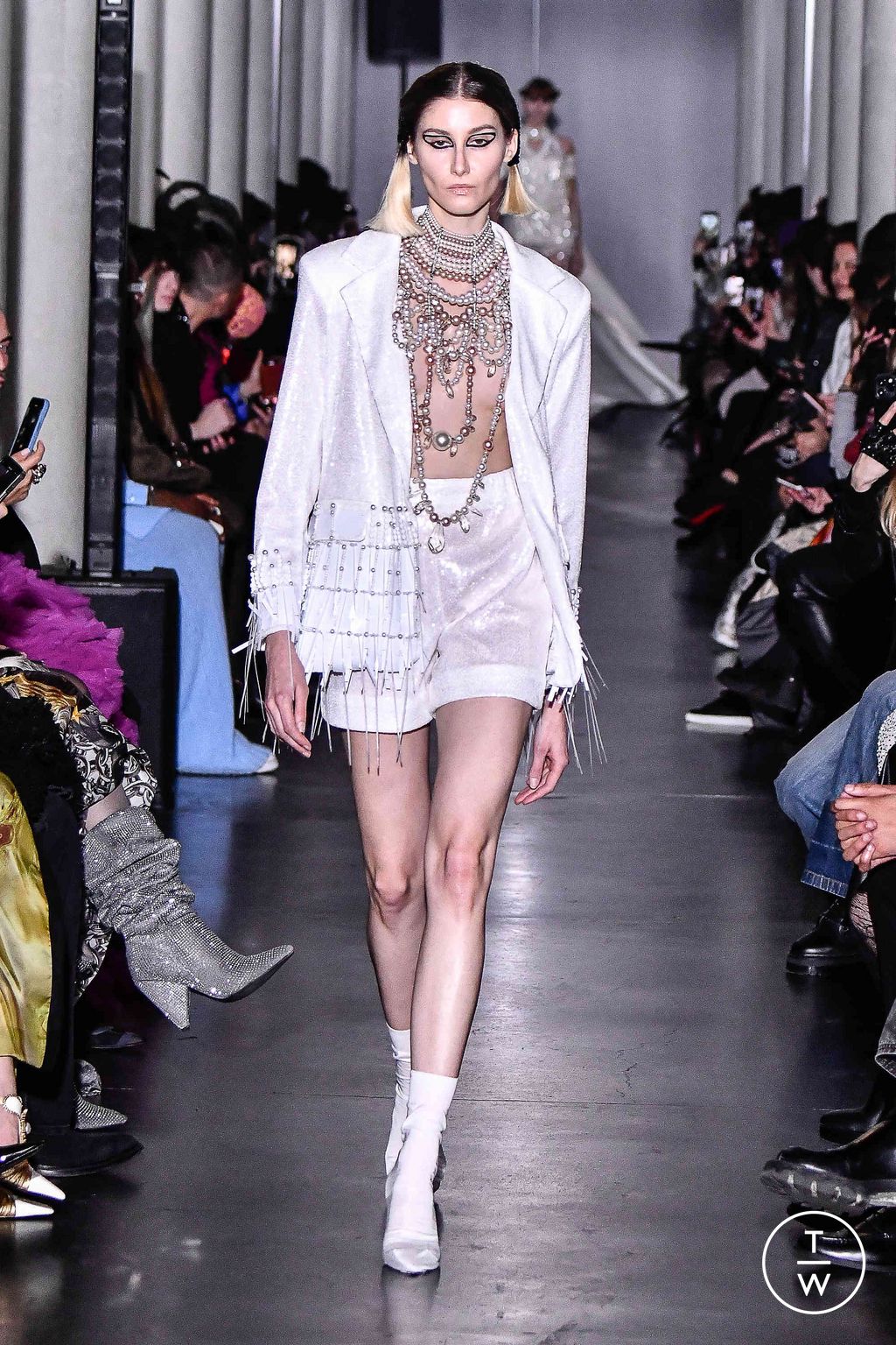 Fashion Week Paris Spring/Summer 2024 look 16 from the On Aura Tout Vu collection 高级定制