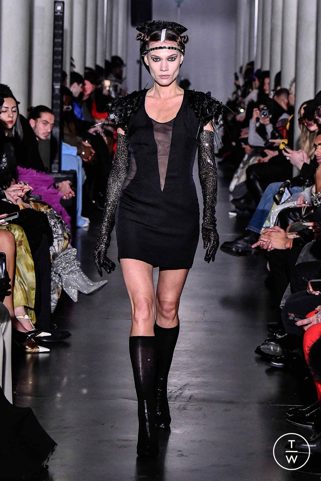 Fashion Week Paris Spring/Summer 2024 look 31 de la collection On Aura Tout Vu couture