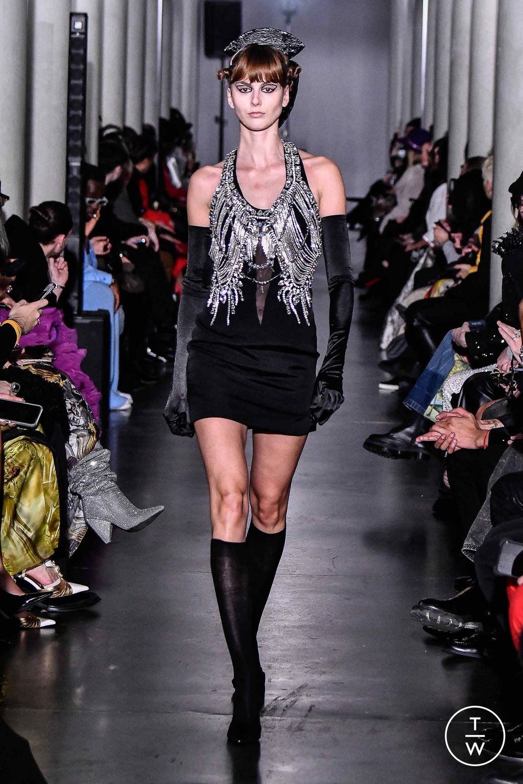 Fashion Week Paris Spring/Summer 2024 look 34 from the On Aura Tout Vu collection 高级定制
