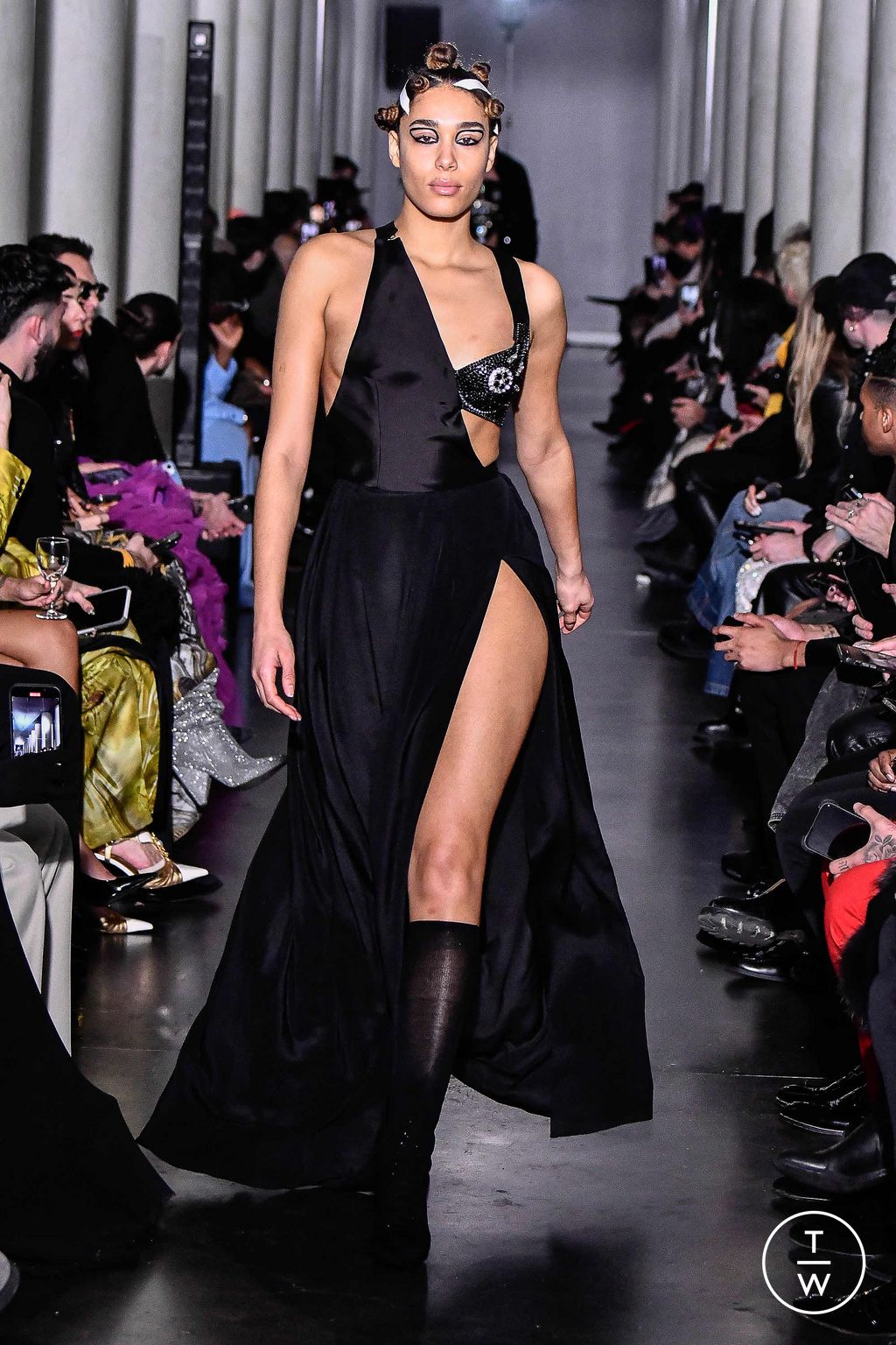 Fashion Week Paris Spring/Summer 2024 look 37 de la collection On Aura Tout Vu couture