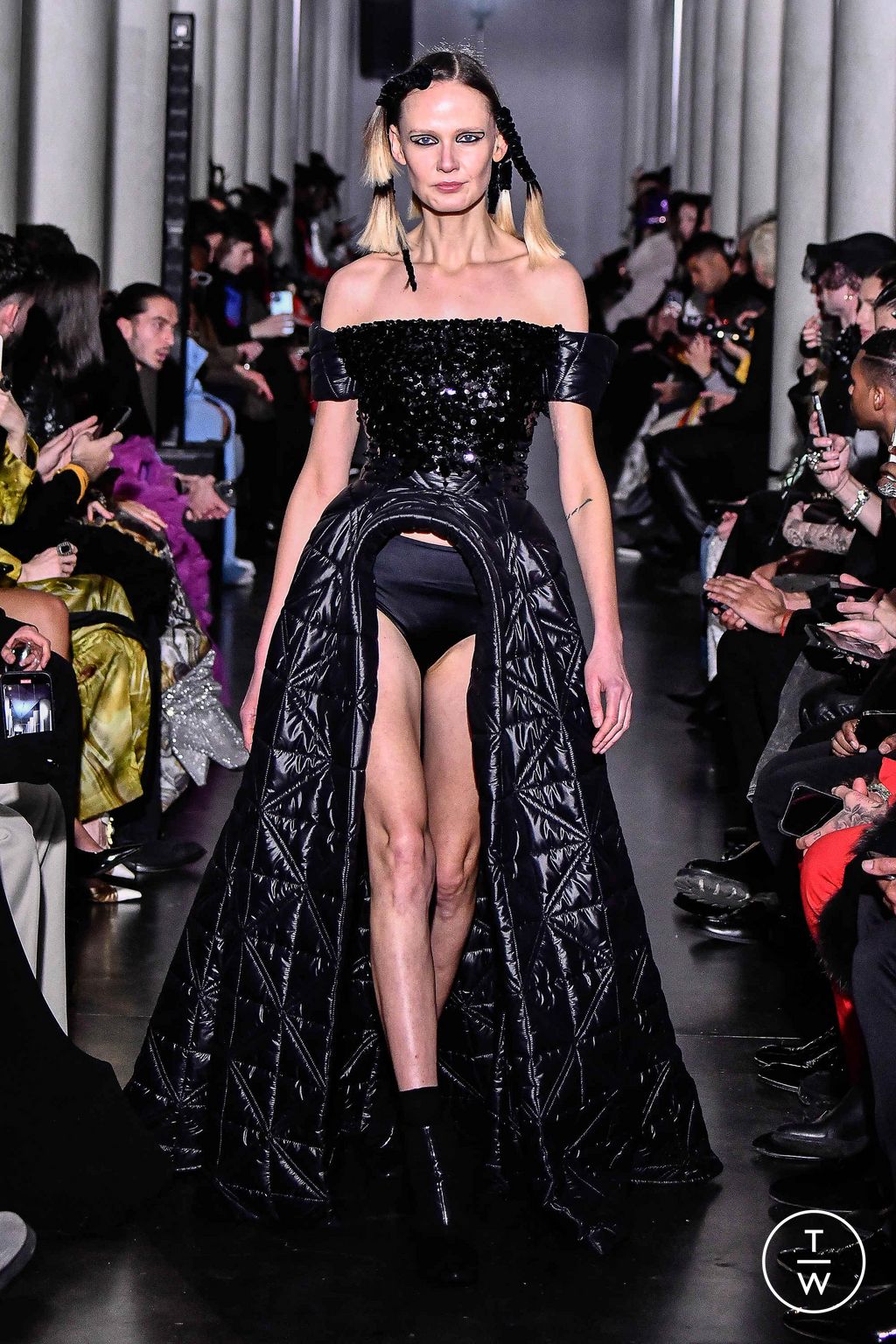 Fashion Week Paris Spring/Summer 2024 look 42 de la collection On Aura Tout Vu couture