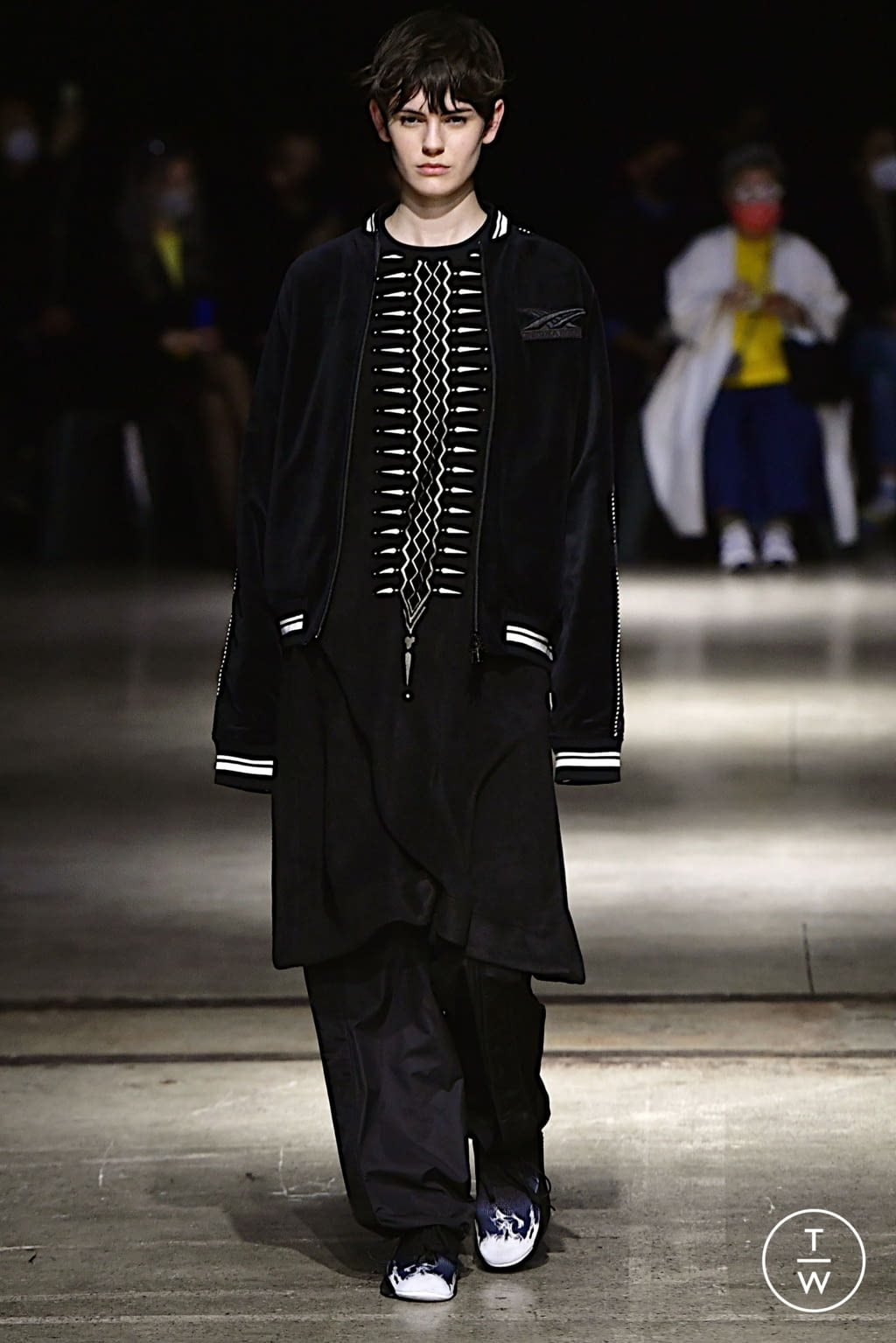 Fashion Week Milan Fall/Winter 2022 look 19 from the Onitsuka Tiger collection womenswear
