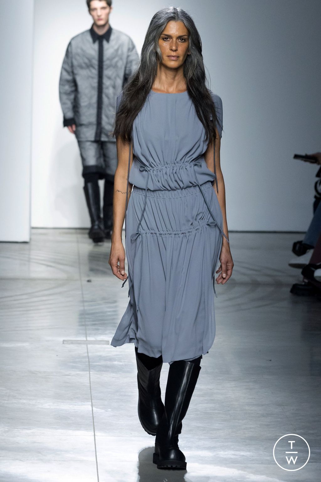 Fashion Week Milan Fall/Winter 2023 look 26 from the Onitsuka Tiger collection womenswear