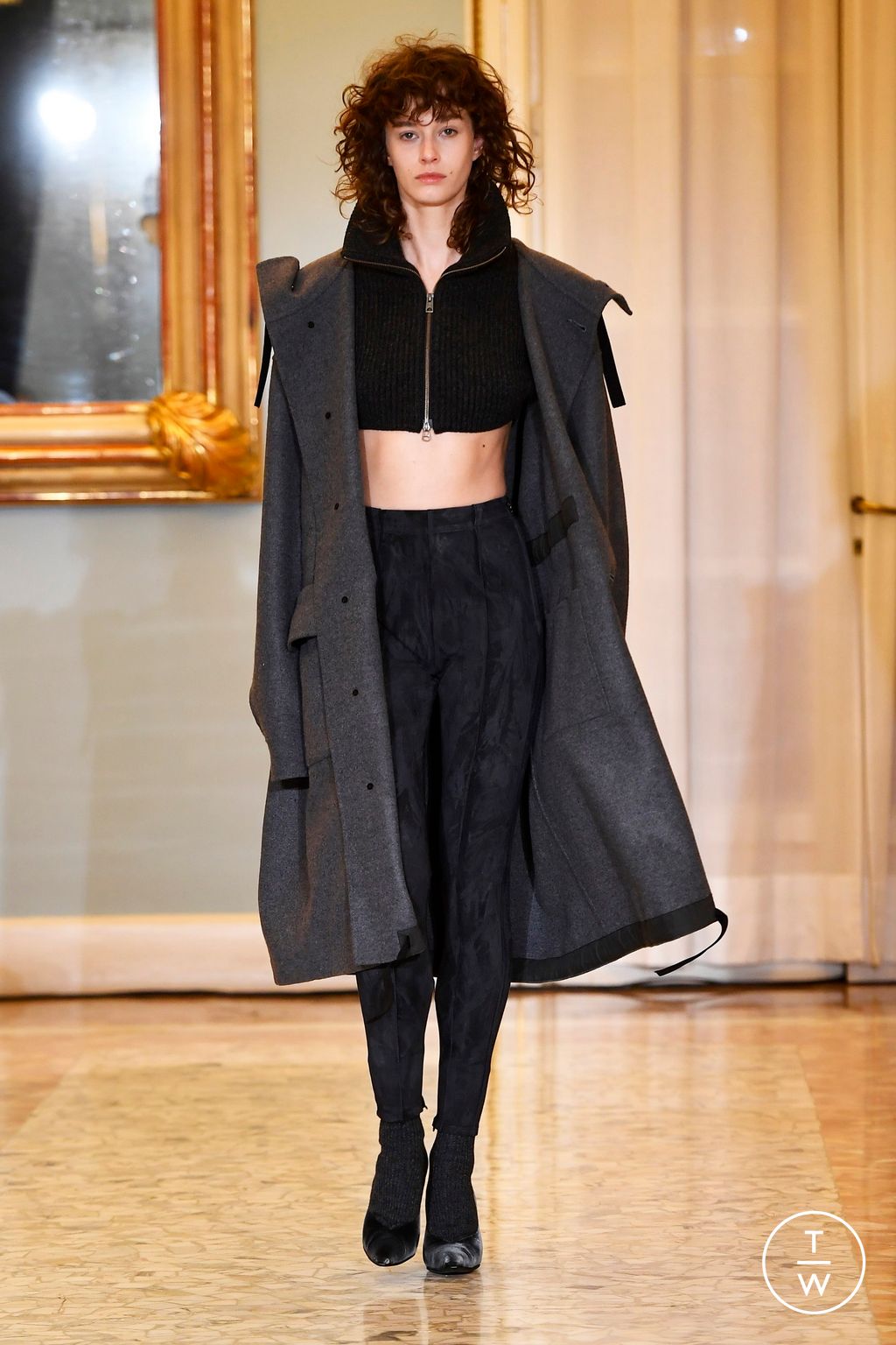Fashion Week Milan Fall/Winter 2024 look 8 de la collection Onitsuka Tiger womenswear