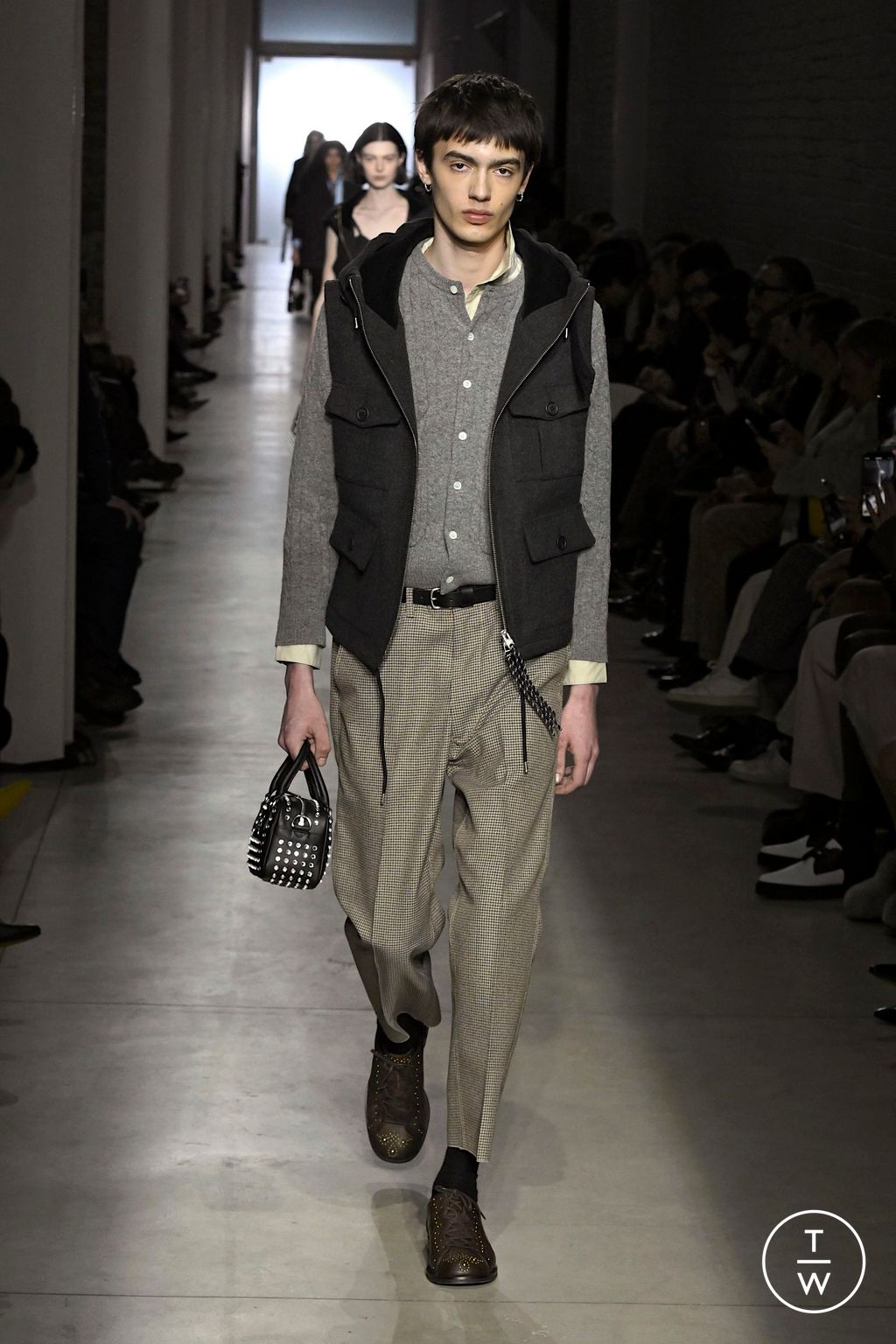 Fashion Week Milan Fall/Winter 2025 look 18 from the Onitsuka Tiger collection womenswear