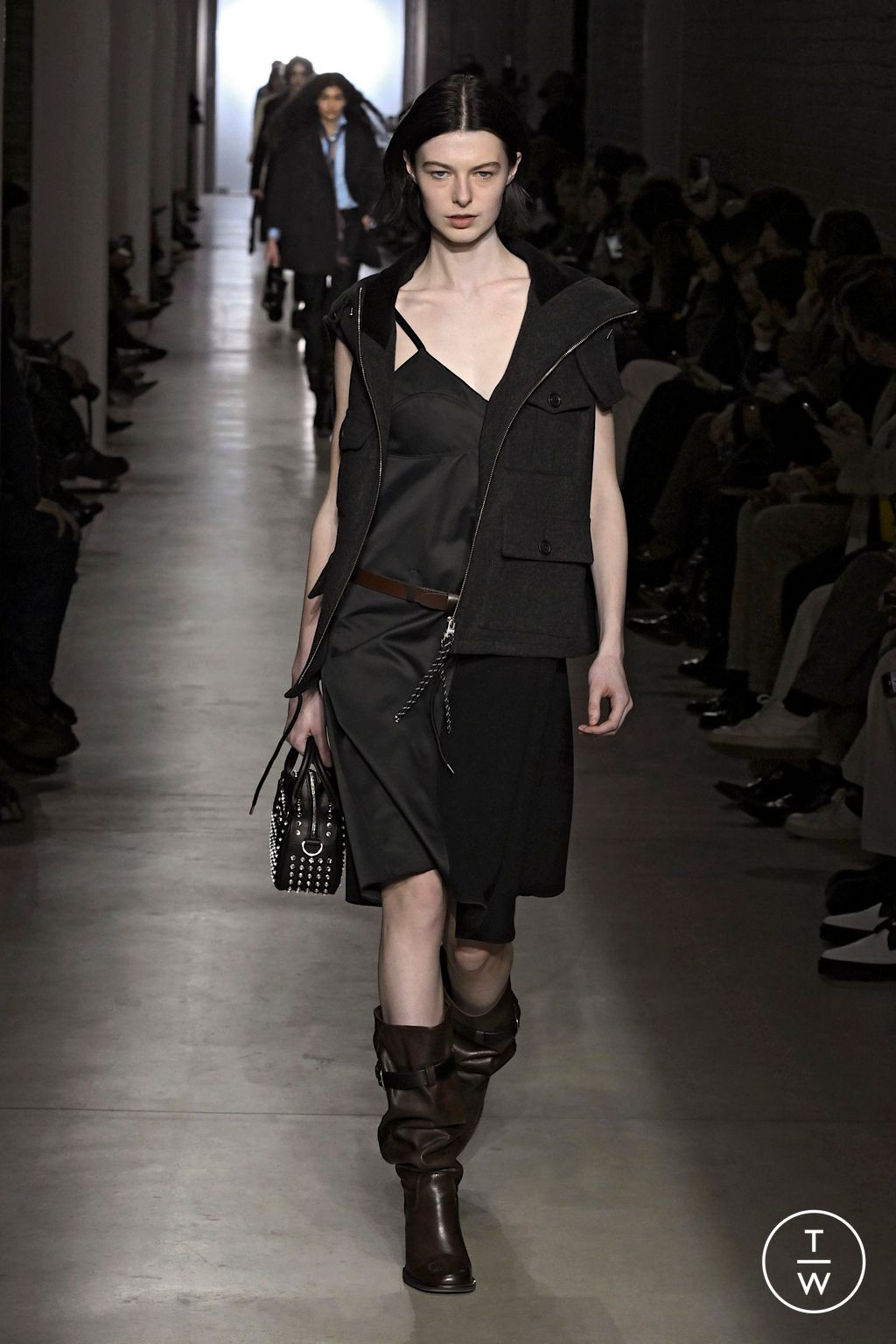 Fashion Week Milan Fall/Winter 2025 look 19 from the Onitsuka Tiger collection womenswear