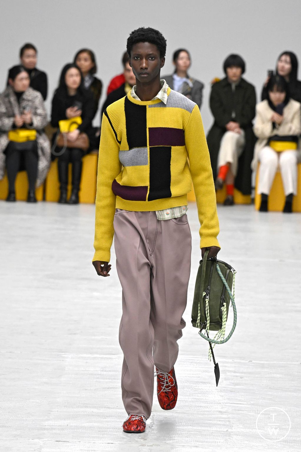 Fashion Week Milan Fall/Winter 2026 look 19 from the Onitsuka Tiger collection womenswear