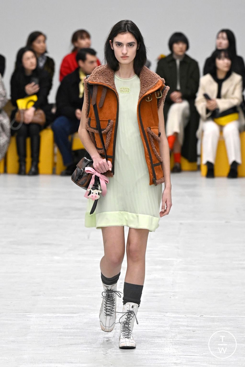 Fashion Week Milan Fall/Winter 2026 look 34 from the Onitsuka Tiger collection womenswear