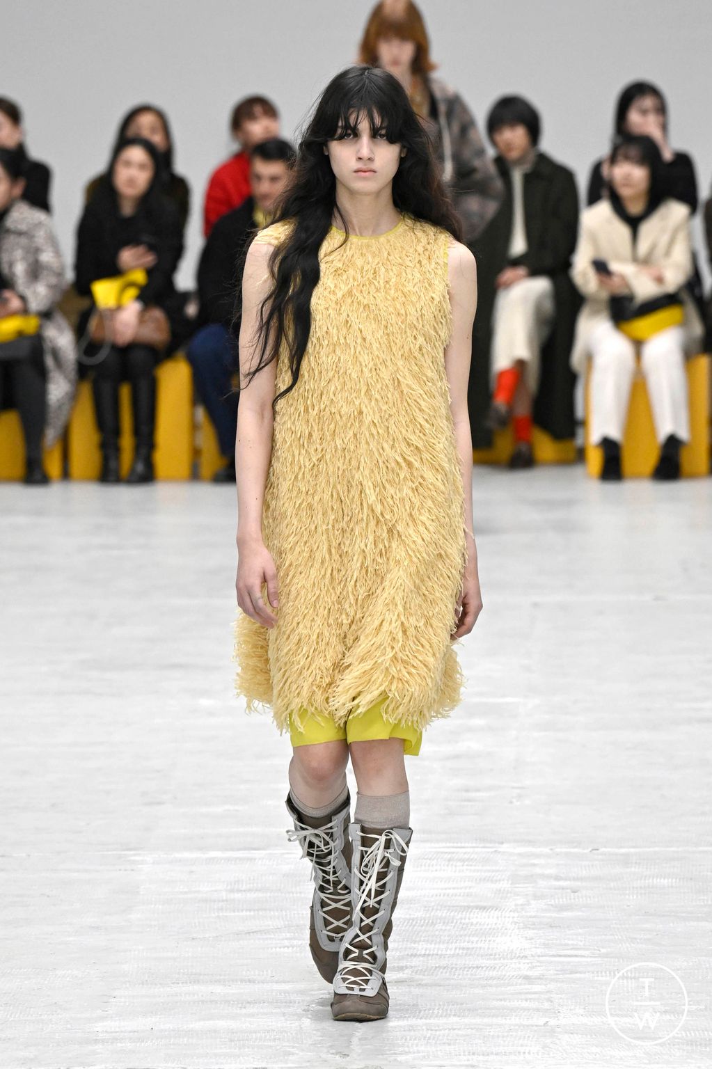 Fashion Week Milan Fall/Winter 2026 look 35 from the Onitsuka Tiger collection womenswear