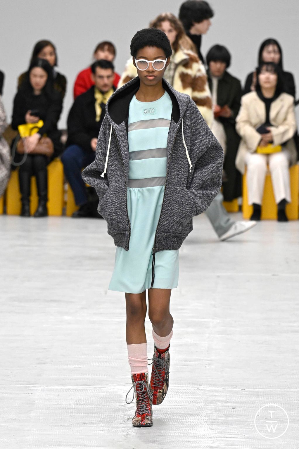 Fashion Week Milan Fall/Winter 2026 look 41 from the Onitsuka Tiger collection womenswear