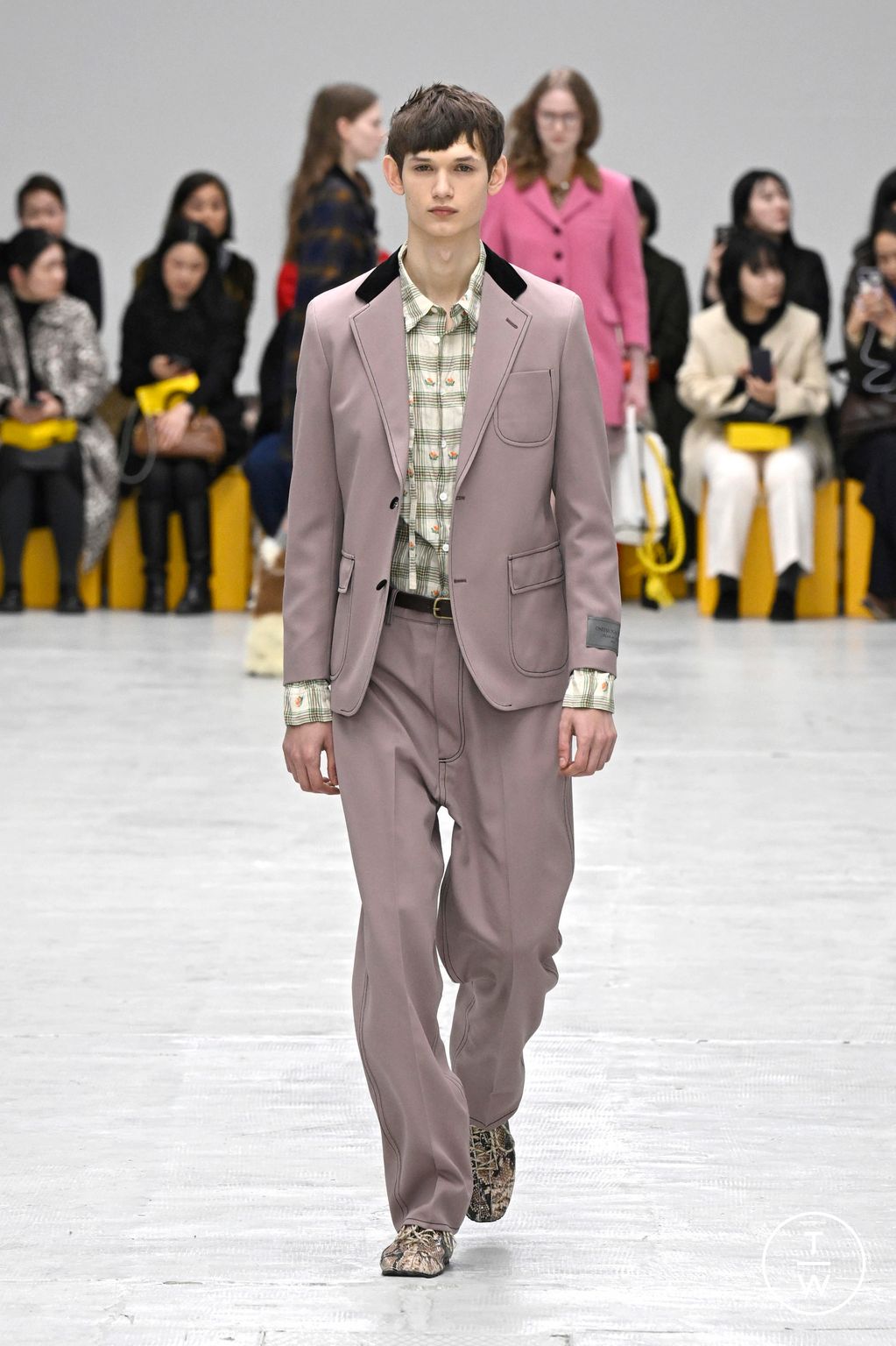 Fashion Week Milan Fall/Winter 2026 look 46 from the Onitsuka Tiger collection womenswear