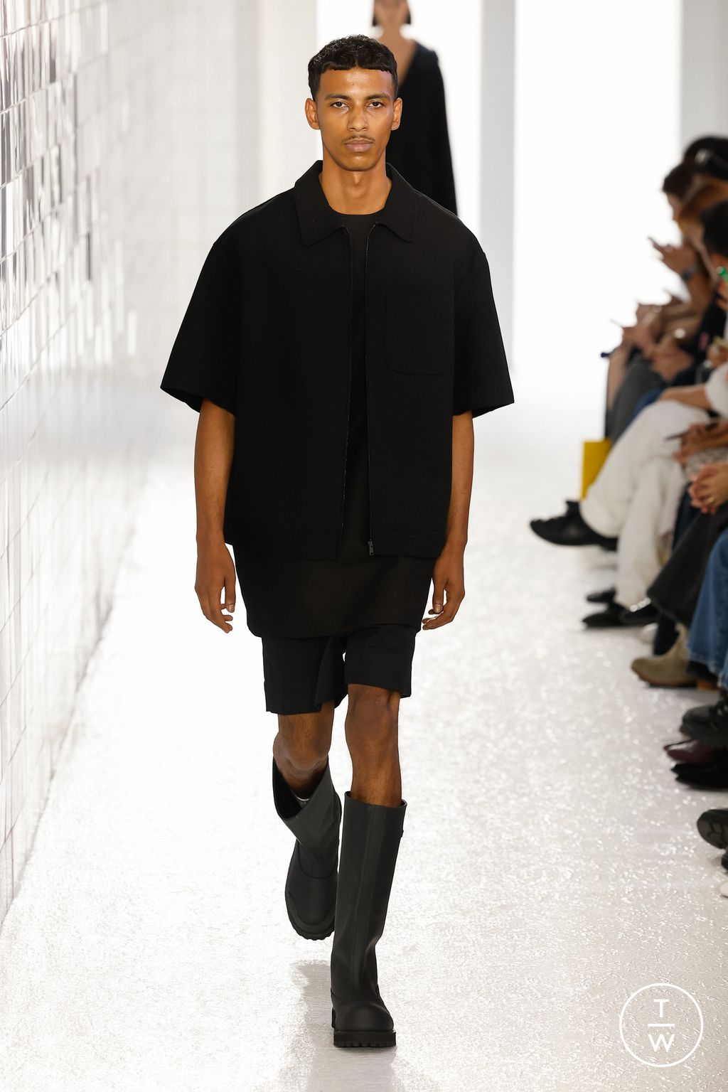 Fashion Week Milan Spring/Summer 2024 look 8 from the Onitsuka Tiger collection womenswear