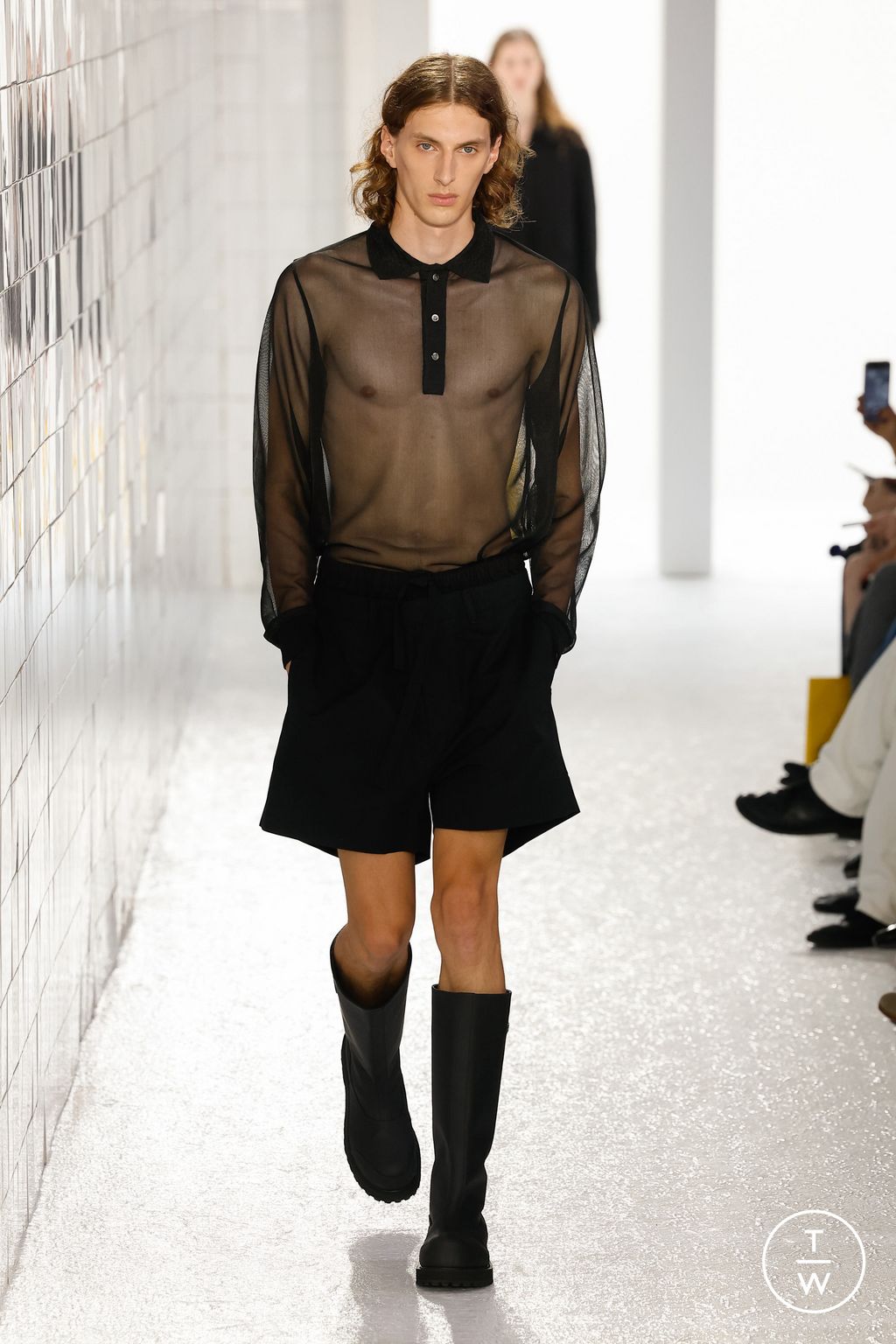 Fashion Week Milan Spring/Summer 2024 look 12 from the Onitsuka Tiger collection womenswear