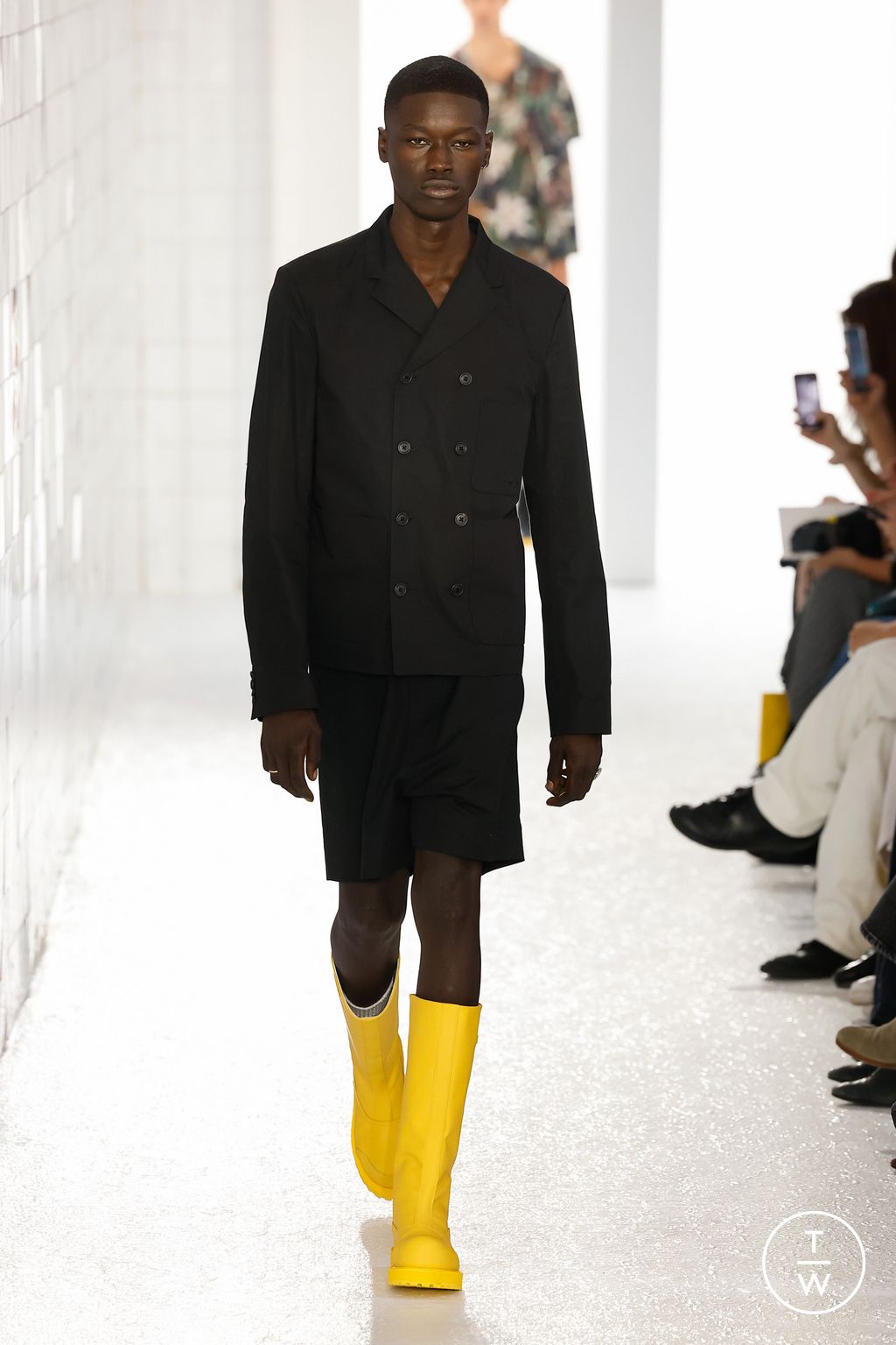 Fashion Week Milan Spring/Summer 2024 look 29 from the Onitsuka Tiger collection womenswear