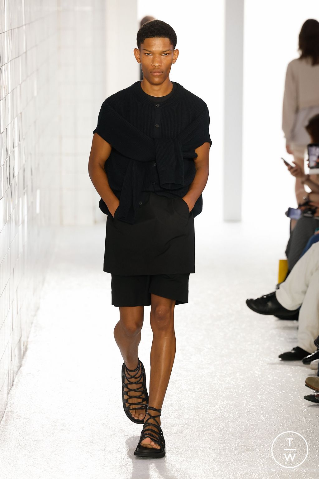 Fashion Week Milan Spring/Summer 2024 look 31 from the Onitsuka Tiger collection womenswear