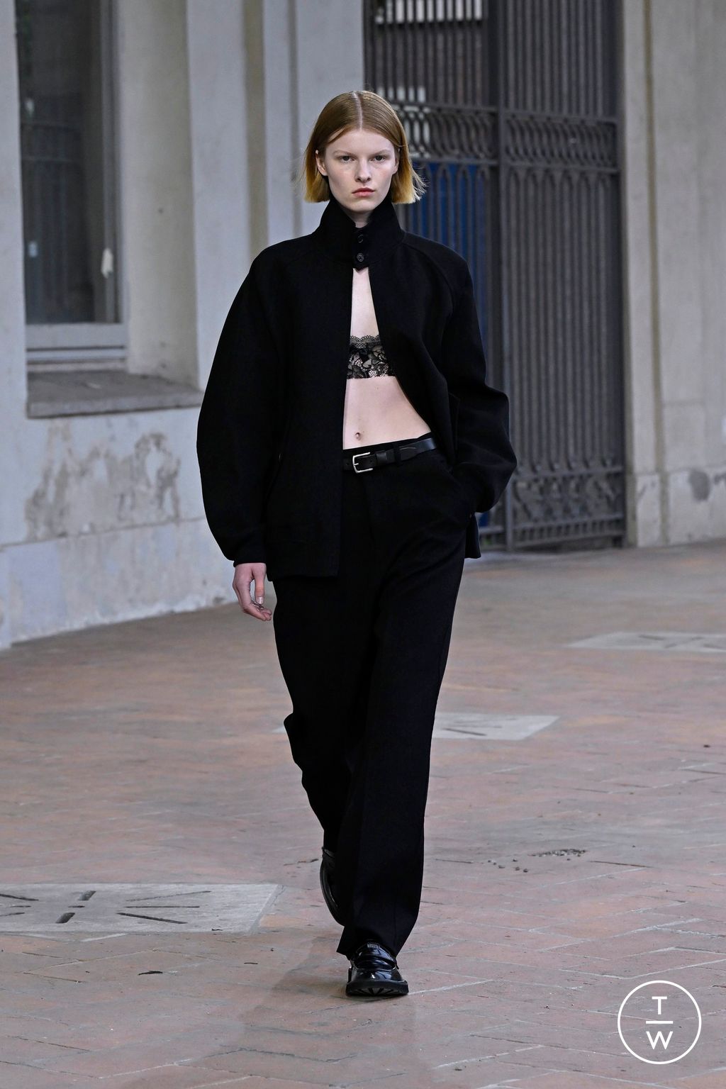 Fashion Week Milan Spring/Summer 2025 look 4 from the Onitsuka Tiger collection womenswear