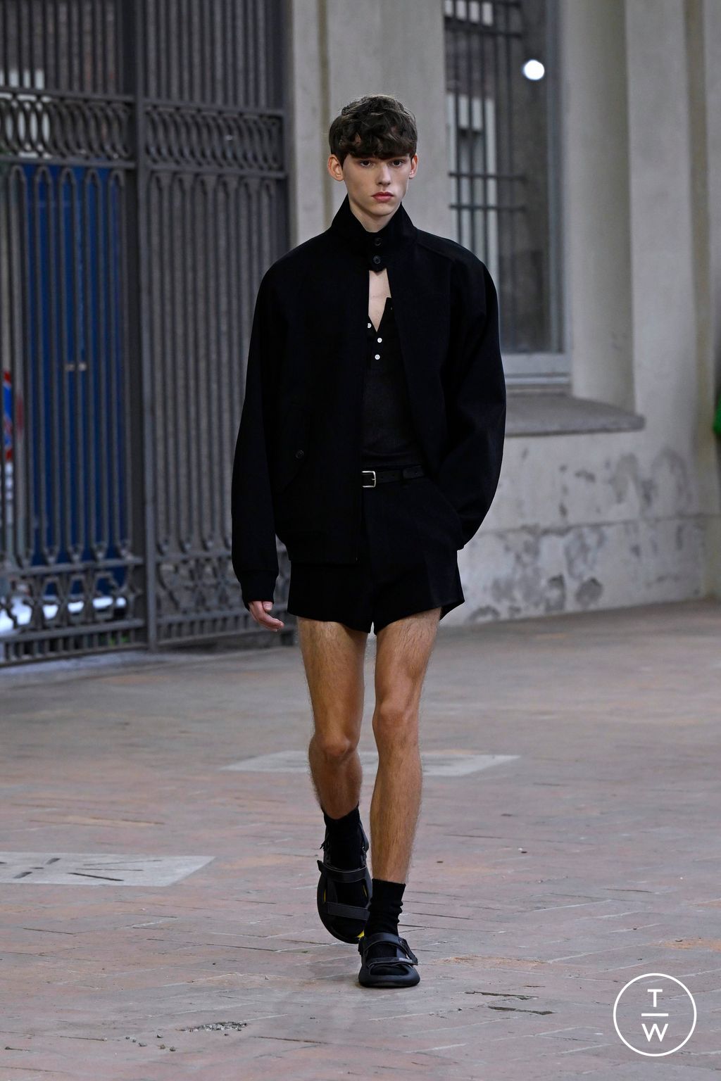 Fashion Week Milan Spring/Summer 2025 look 6 from the Onitsuka Tiger collection womenswear