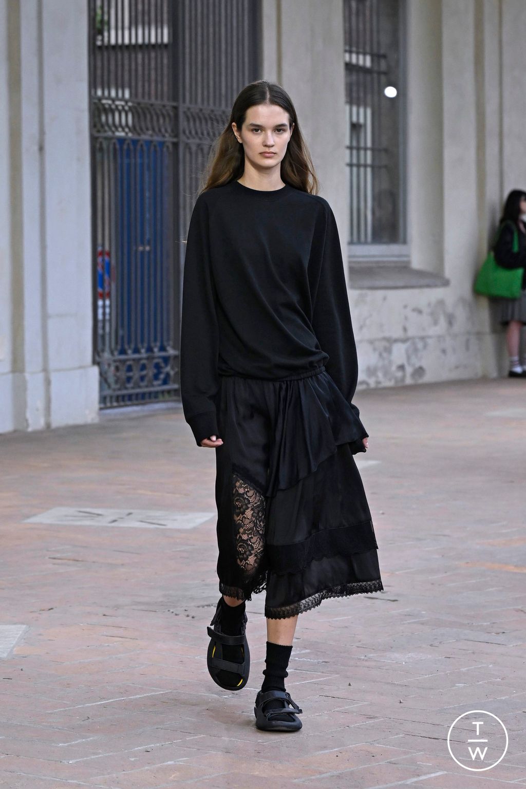 Fashion Week Milan Spring/Summer 2025 look 7 from the Onitsuka Tiger collection womenswear