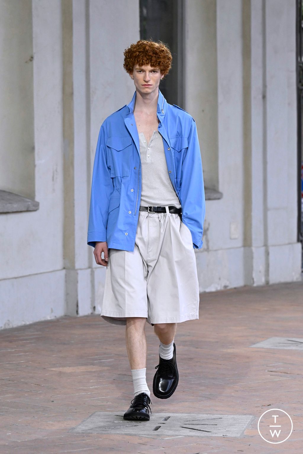 Fashion Week Milan Spring/Summer 2025 look 17 from the Onitsuka Tiger collection womenswear