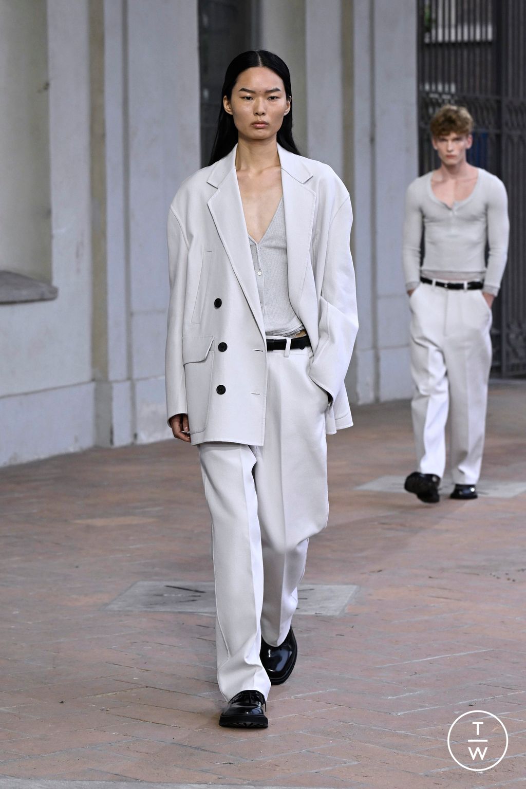 Fashion Week Milan Spring/Summer 2025 look 20 from the Onitsuka Tiger collection womenswear