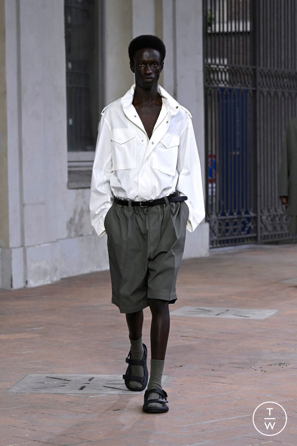 Fashion Week Milan Spring/Summer 2025 look 29 from the Onitsuka Tiger collection womenswear