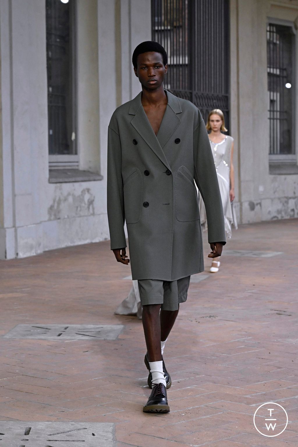 Fashion Week Milan Spring/Summer 2025 look 30 from the Onitsuka Tiger collection womenswear