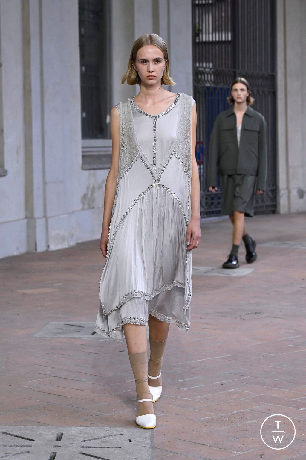 Fashion Week Milan Spring/Summer 2025 look 32 from the Onitsuka Tiger collection womenswear