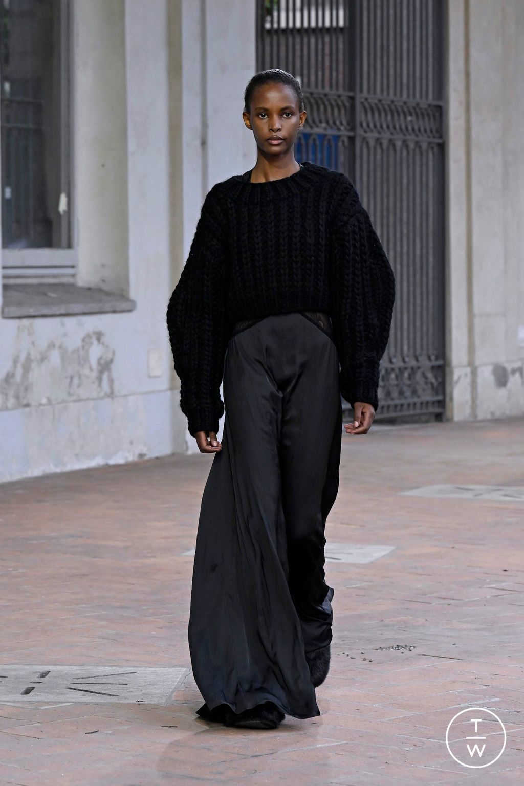 Fashion Week Milan Spring/Summer 2025 look 48 from the Onitsuka Tiger collection womenswear