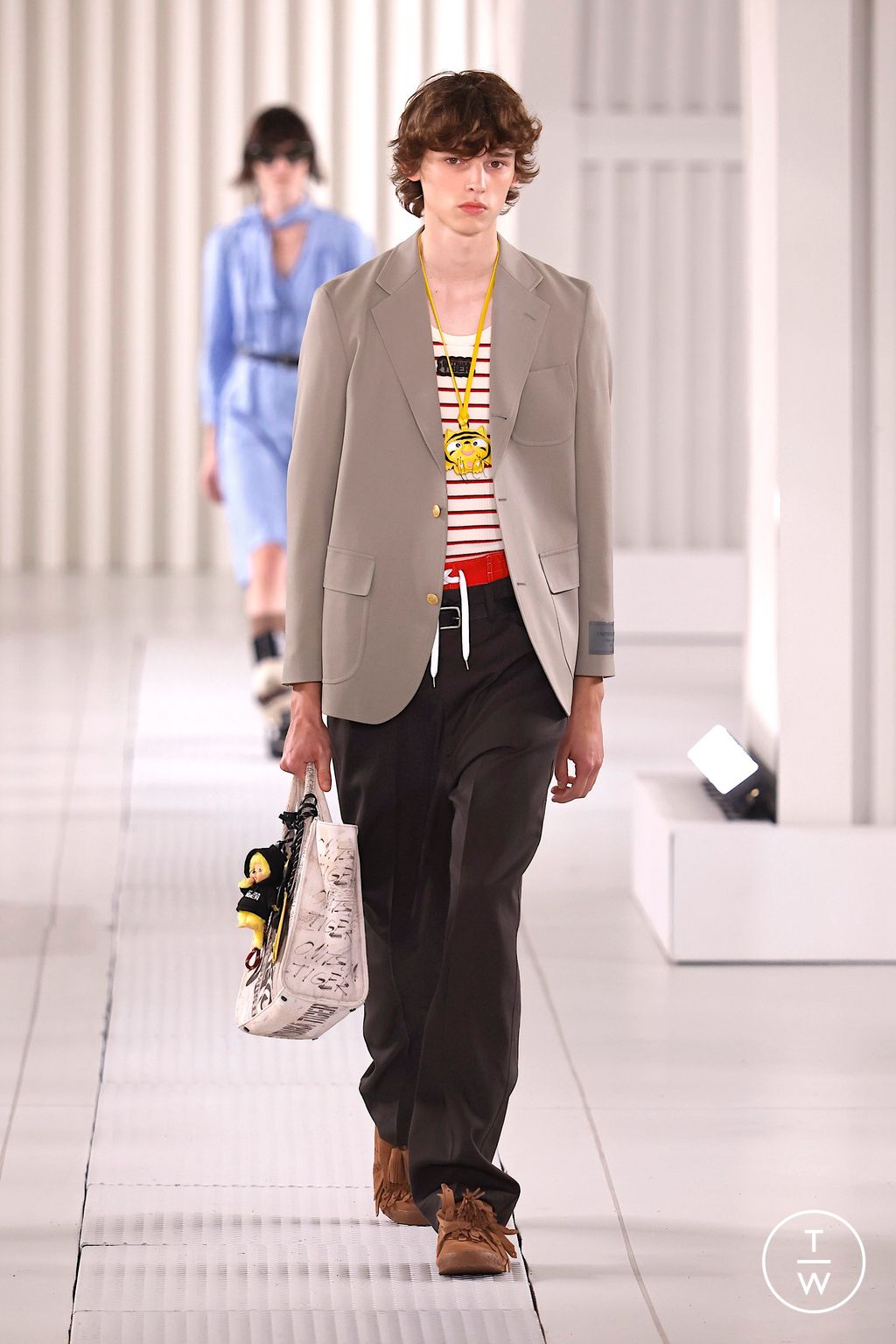 Fashion Week Milan Spring/Summer 2026 look 2 from the Onitsuka Tiger collection womenswear