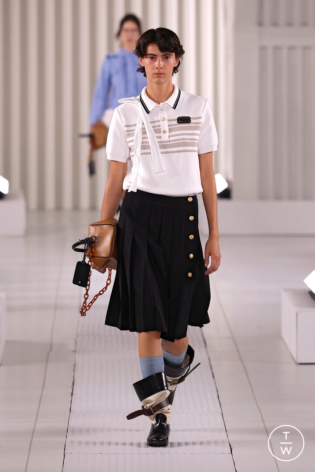 Fashion Week Milan Spring/Summer 2026 look 4 from the Onitsuka Tiger collection womenswear