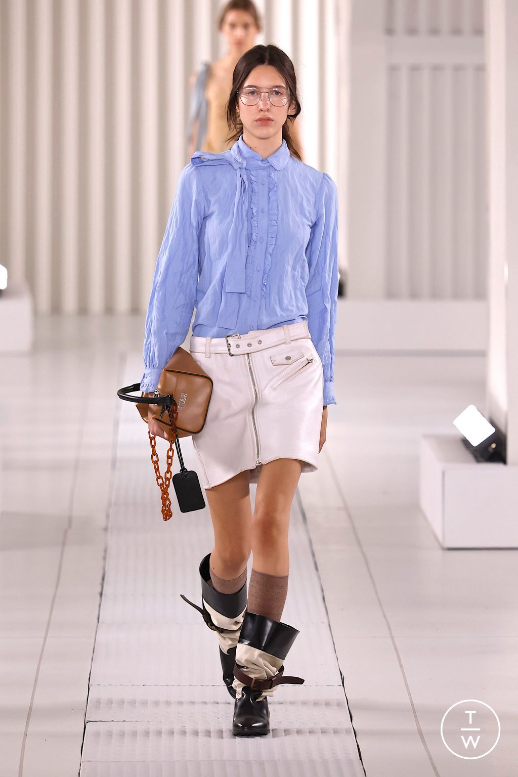 Fashion Week Milan Spring/Summer 2026 look 5 from the Onitsuka Tiger collection womenswear