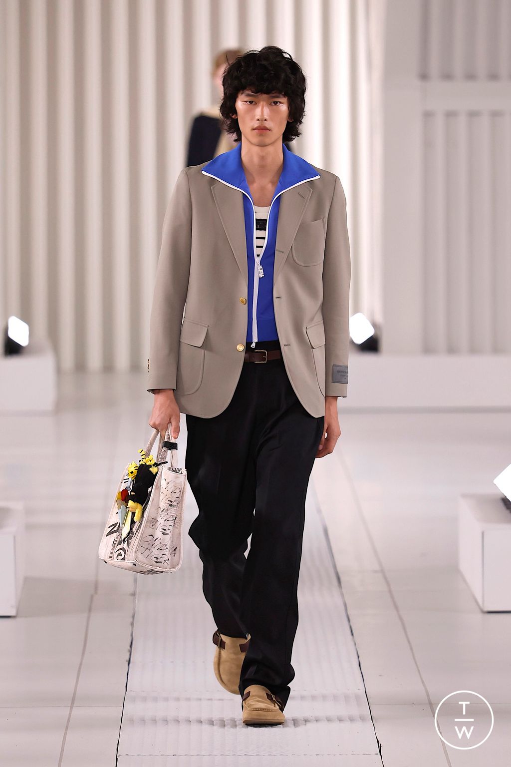 Fashion Week Milan Spring/Summer 2026 look 15 de la collection Onitsuka Tiger womenswear