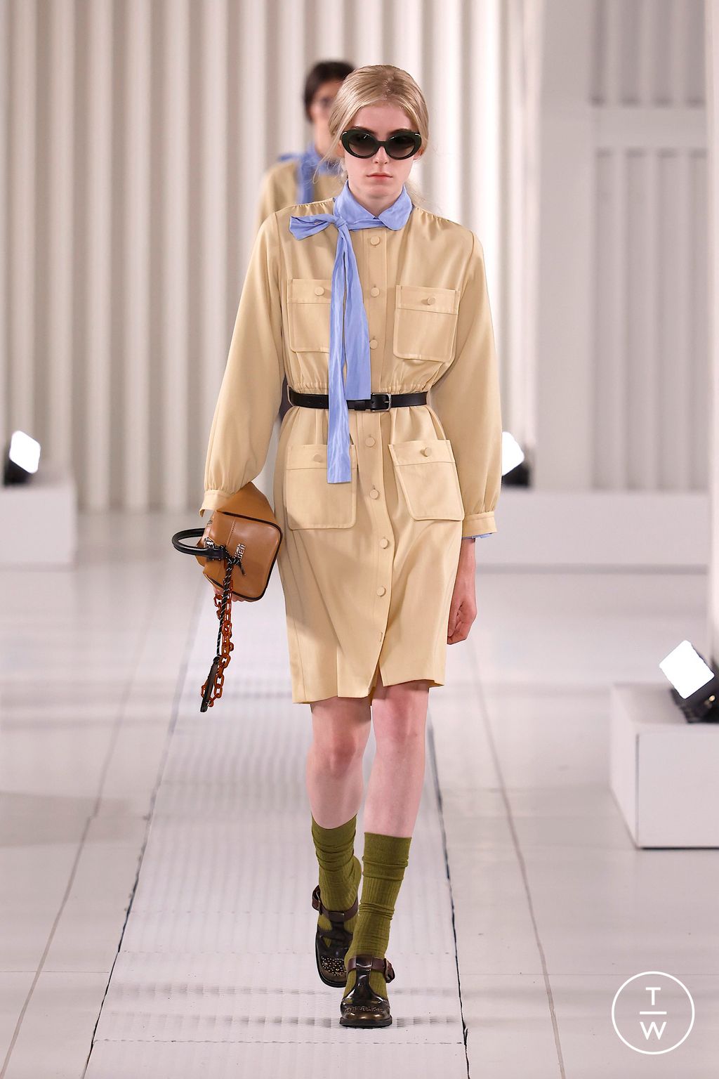 Fashion Week Milan Spring/Summer 2026 look 24 de la collection Onitsuka Tiger womenswear