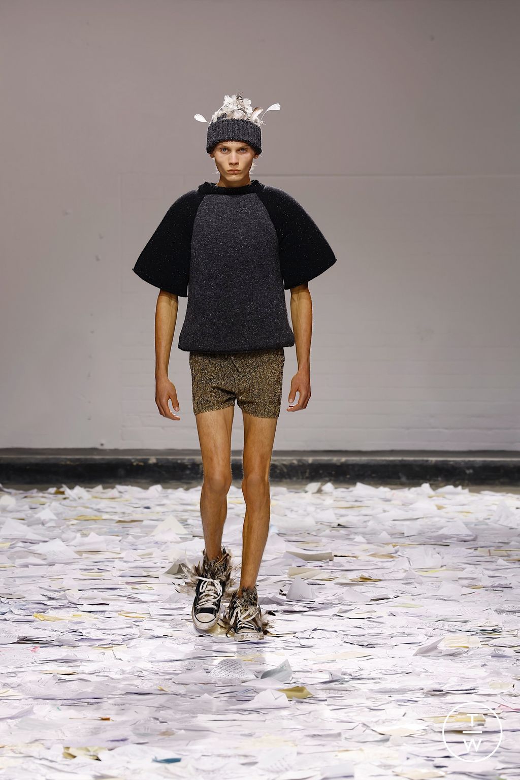 Fashion Week London Spring/Summer 2026 look 3 from the Oscar Ouyang collection 女装