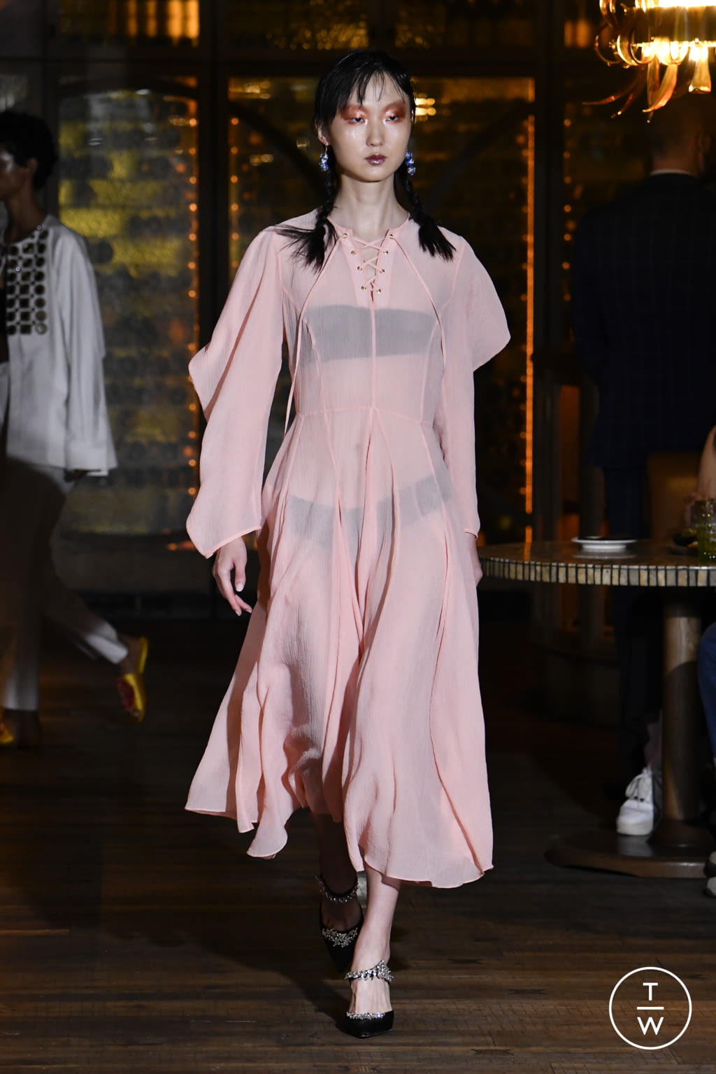 Fashion Week London Spring/Summer 2022 look 21 from the Osman collection womenswear