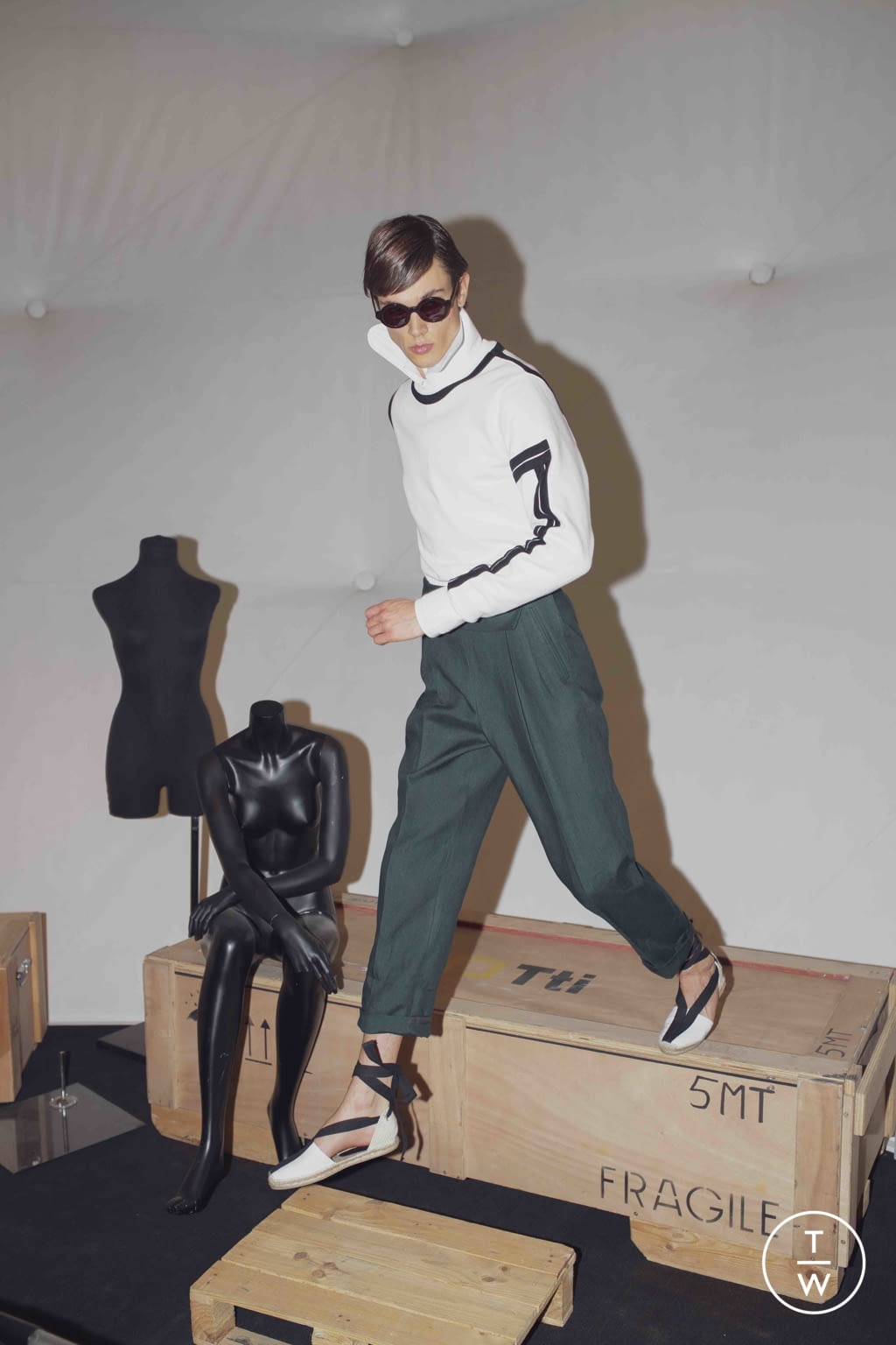 Fashion Week Paris Spring/Summer 2022 look 18 from the Oteyza collection menswear