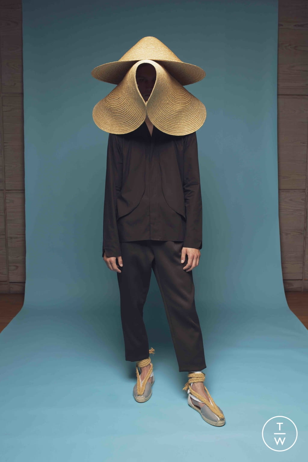 Fashion Week Paris Spring/Summer 2022 look 21 from the Oteyza collection menswear