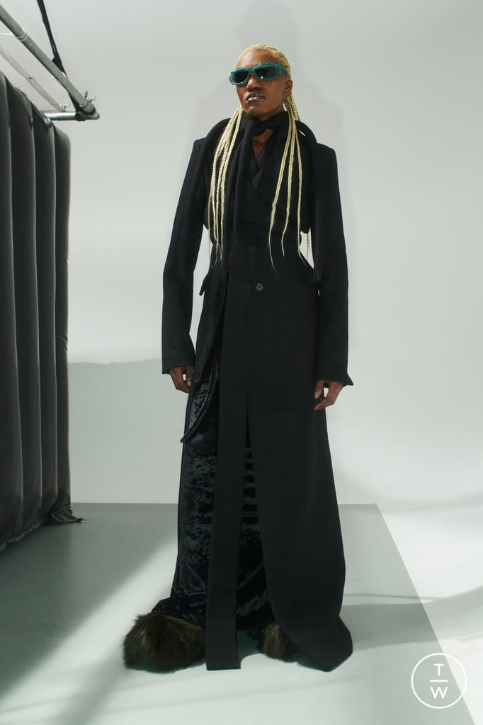 Fashion Week Paris Fall/Winter 2022 look 31 from the Ottolinger collection 女装