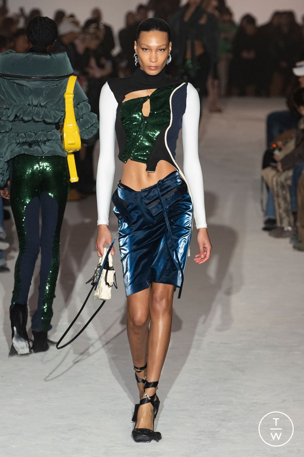 Fashion Week Paris Fall/Winter 2023 look 17 de la collection Ottolinger womenswear