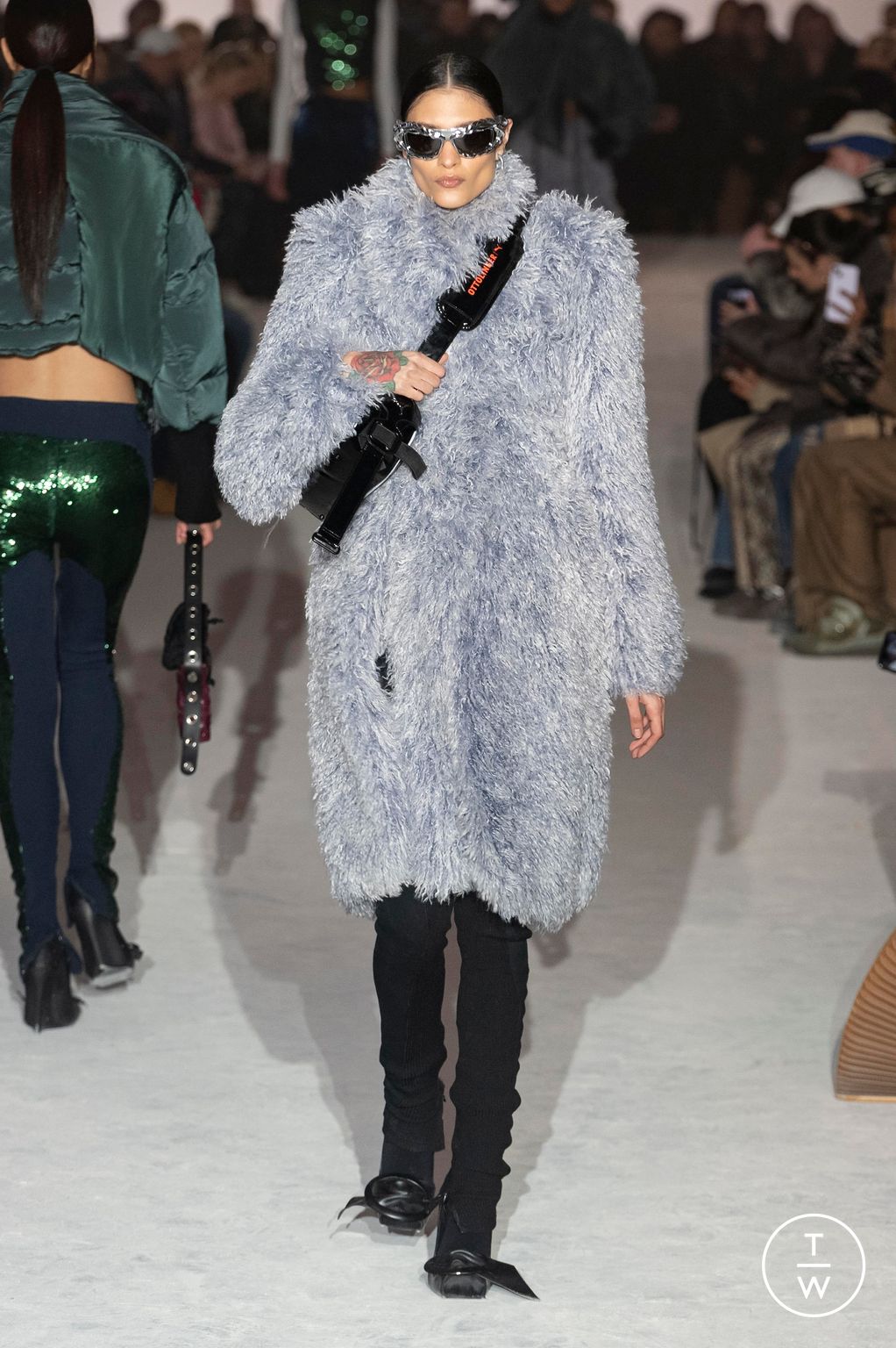 Fashion Week Paris Fall/Winter 2023 look 19 de la collection Ottolinger womenswear