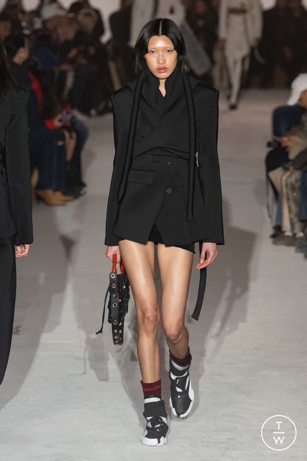 Fashion Week Paris Fall/Winter 2023 look 25 de la collection Ottolinger womenswear