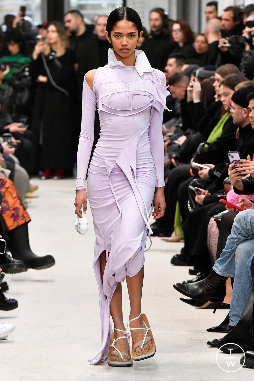 Fashion Week Paris Fall/Winter 2024 look 18 de la collection Ottolinger womenswear