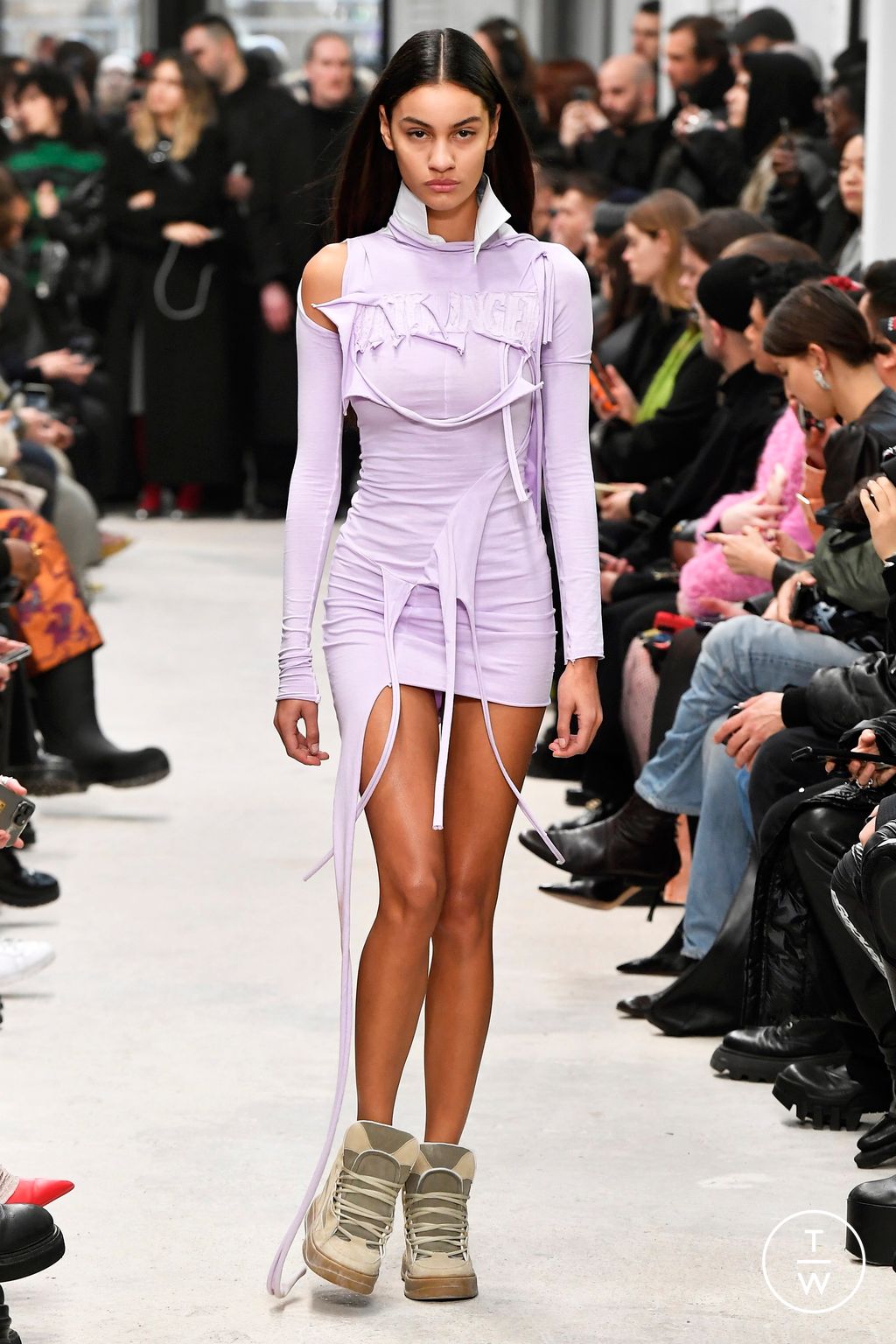 Fashion Week Paris Fall/Winter 2024 look 19 de la collection Ottolinger womenswear