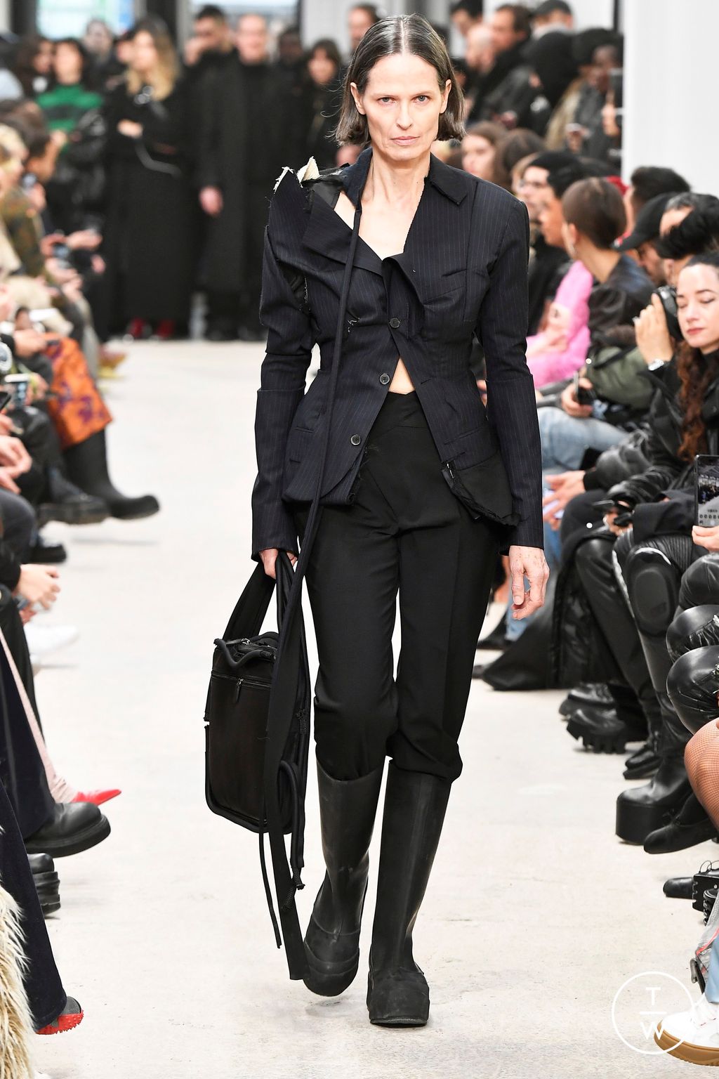 Fashion Week Paris Fall/Winter 2024 look 33 de la collection Ottolinger womenswear