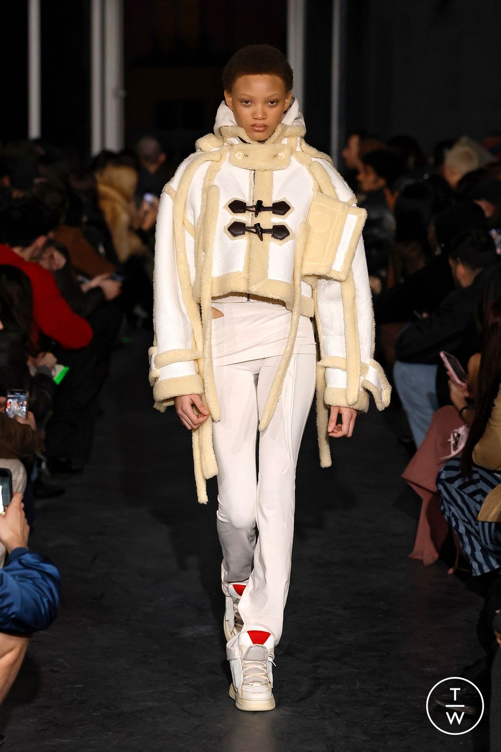 Fashion Week Paris Fall/Winter 2026 look 2 de la collection Ottolinger womenswear