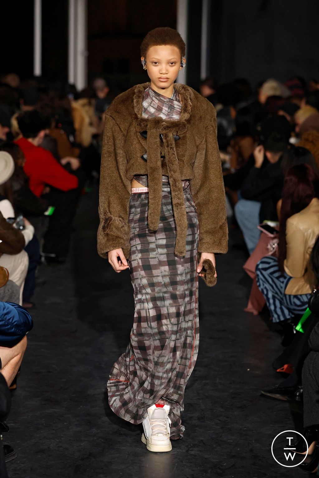 Fashion Week Paris Fall/Winter 2026 look 24 de la collection Ottolinger womenswear