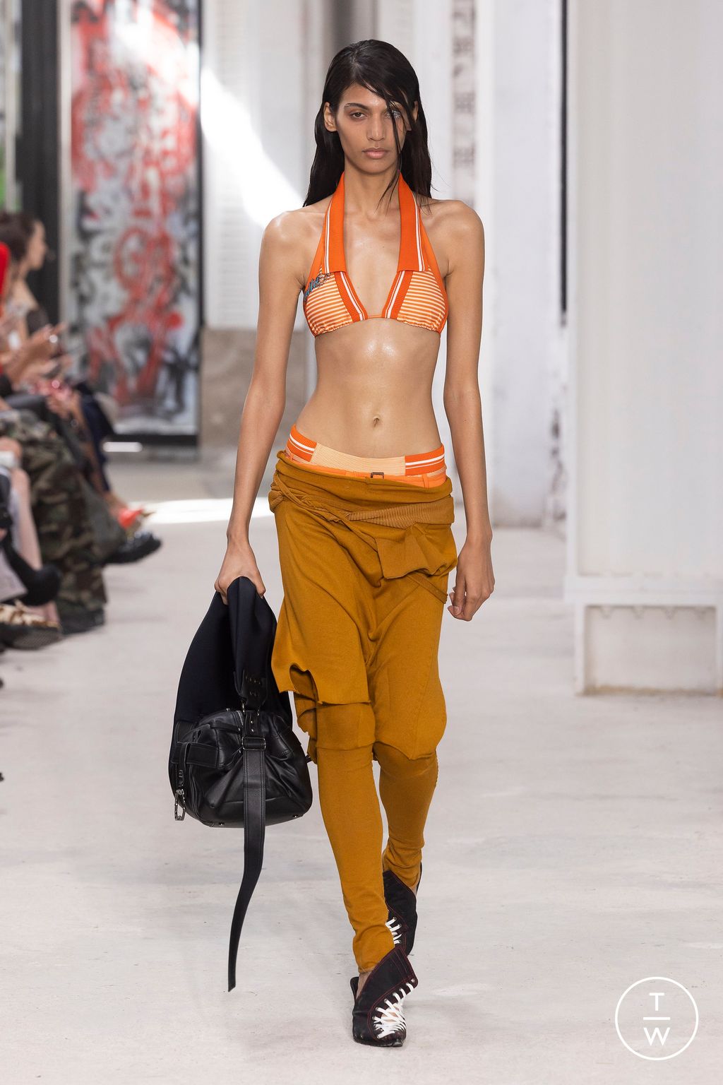 Fashion Week Paris Spring/Summer 2024 look 21 de la collection Ottolinger womenswear